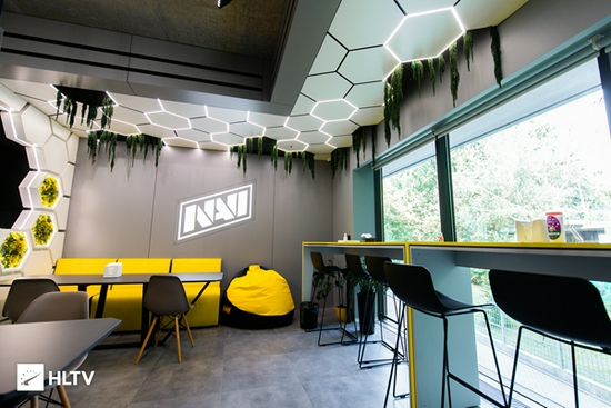 S15决赛首局战报 KT与T1的英雄选择分析